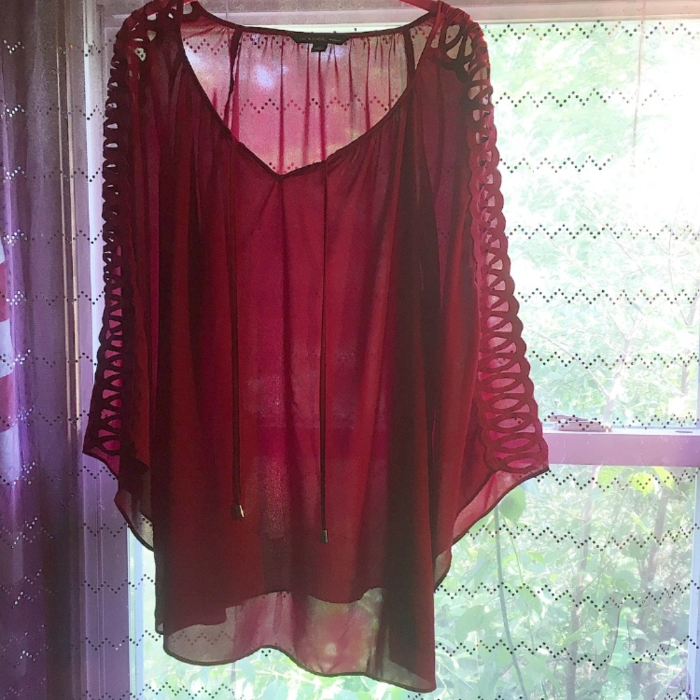 🌹Red flowy top open sleeves
